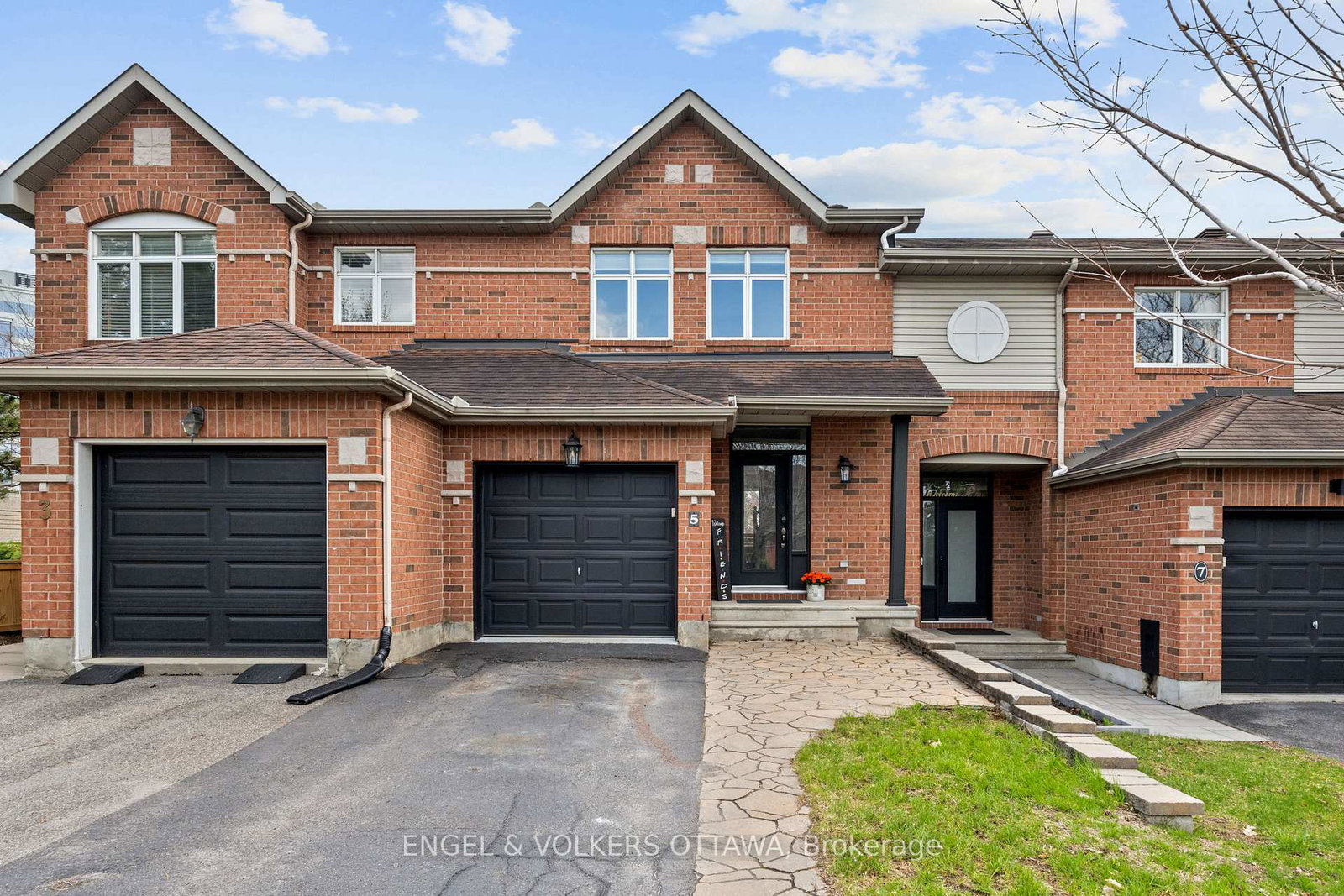 5-kimberwick-crescent-ottawa-ontario-x13090372