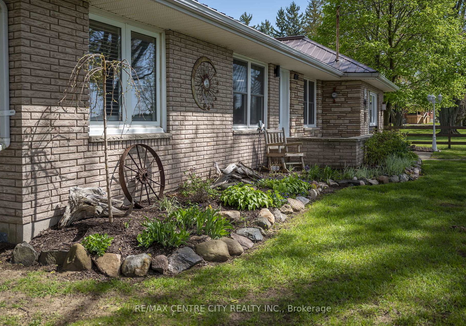 29883-west-bothwell-road-chatham-kent-ontario-x13090452