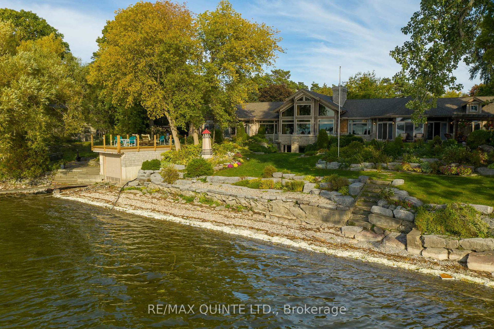 18-loop-lane-prince-edward-county-ontario-x13090730