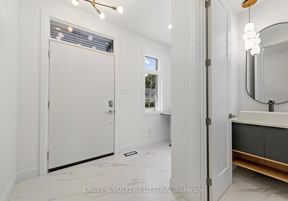 493-highcroft-avenue-ottawa-ontario-x13090878