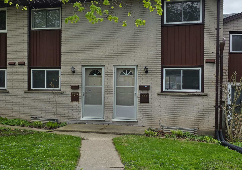 644-brant-street-woodstock-ontario-x13090978