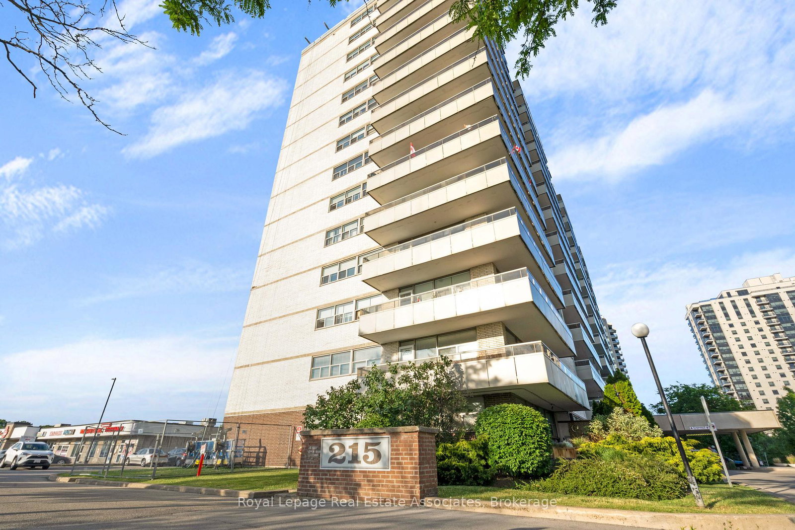215-glenridge-avenue-st-catharines-ontario-x13091076
