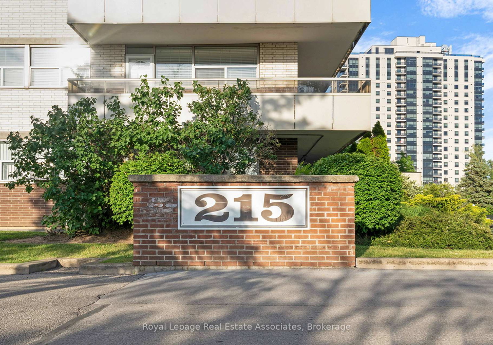 215-glenridge-avenue-st-catharines-ontario-x13091076