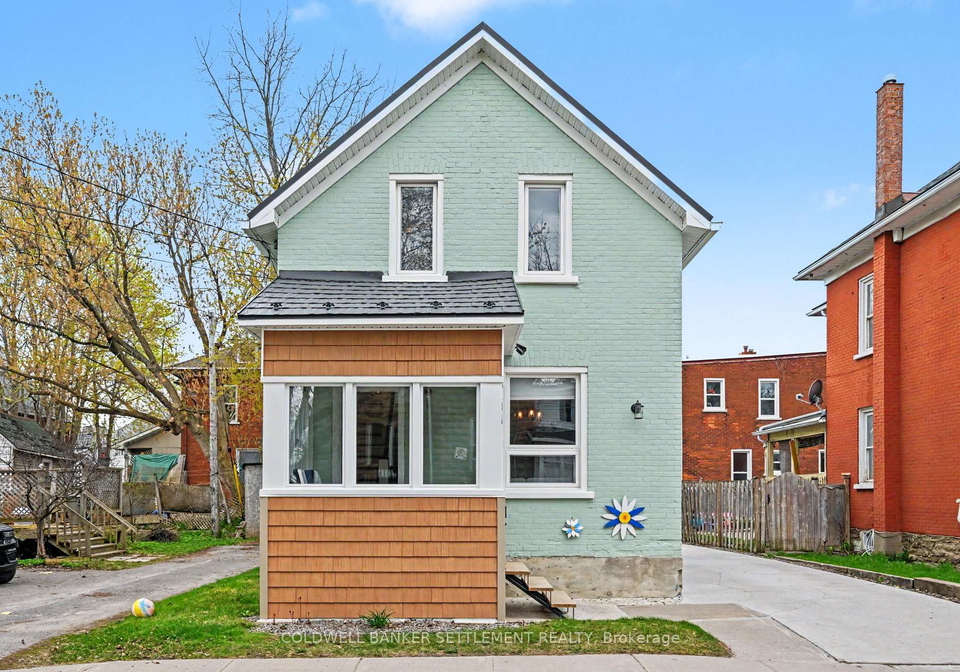 48-ogden-avenue-smiths-falls-ontario-x13091470