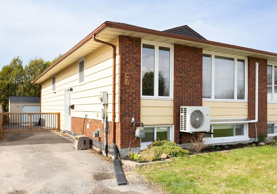 7-harris-drive-north-bay-ontario-x13091636