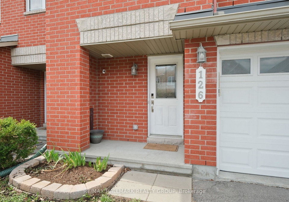 126-silvermoon-crescent-ottawa-ontario-x13091680