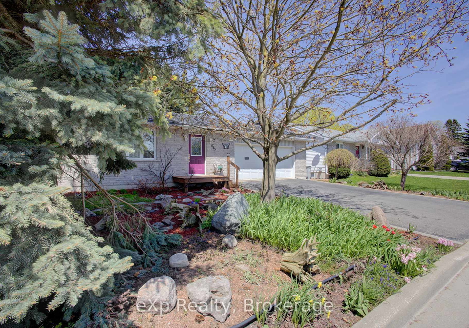 685-reserve-avenue-s-north-perth-ontario-x13091708