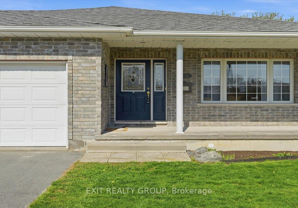 14-stonegate-crescent-quinte-west-ontario-x13092086