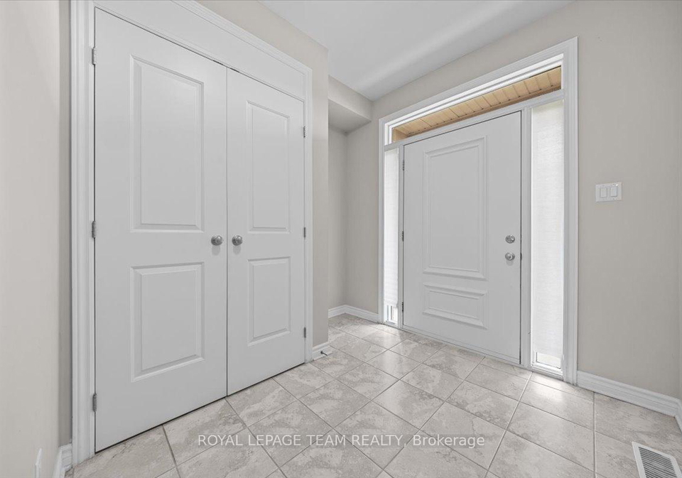 20-cento-way-ottawa-ontario-x13092666