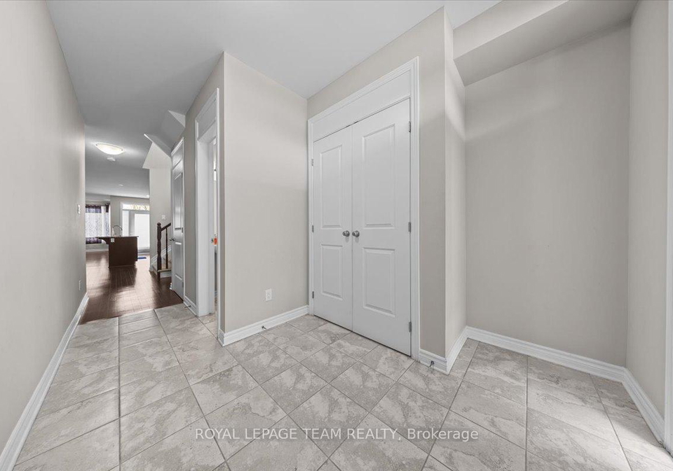 20-cento-way-ottawa-ontario-x13092666