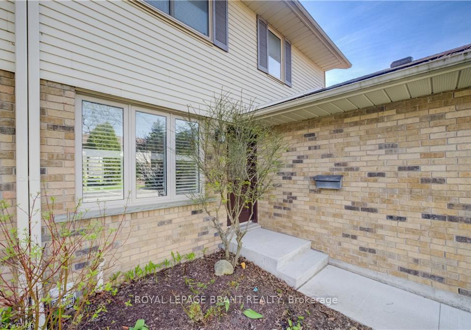 375-kingscourt-drive-waterloo-ontario-x13092674