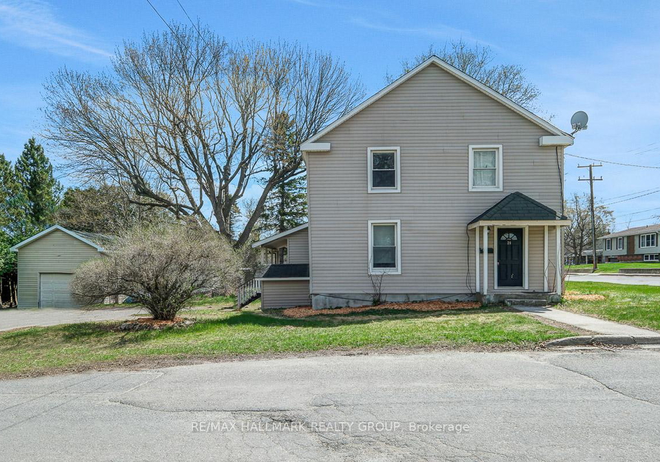 20-brock-street-s-perth-ontario-x13092718