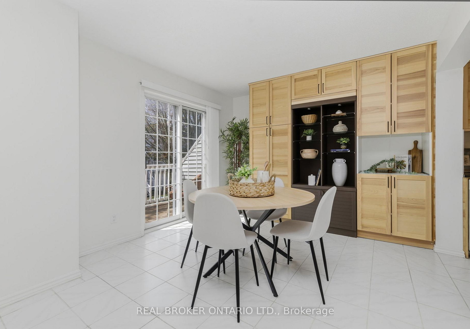 36-castlegreen-private-ottawa-ontario-x13092798