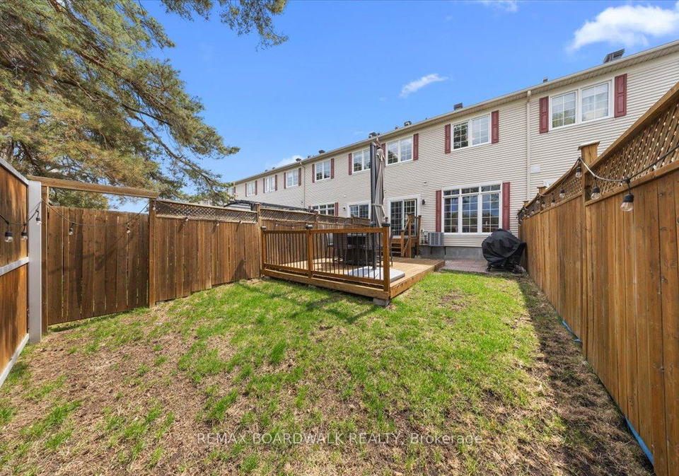 819-kennacraig-private-ottawa-ontario-x13093302