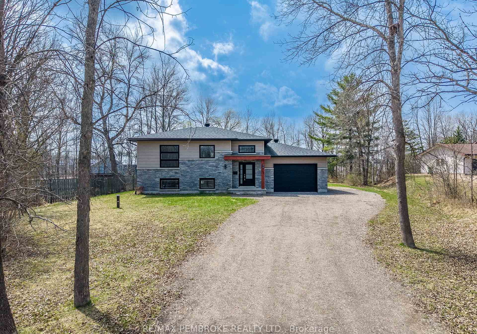 166-golf-course-road-laurentian-valley-ontario-x13093320
