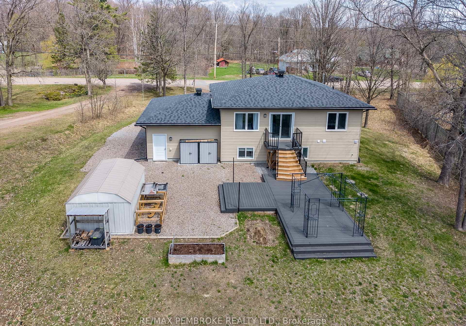 166-golf-course-road-laurentian-valley-ontario-x13093320