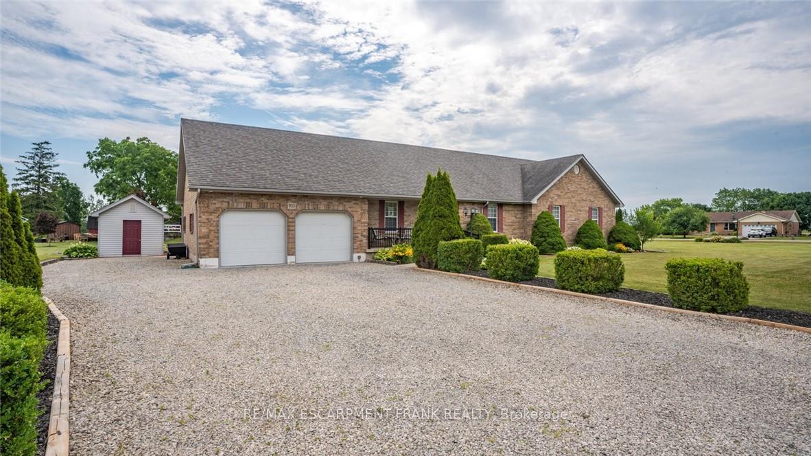 703-broman-court-west-lincoln-ontario-x13093368