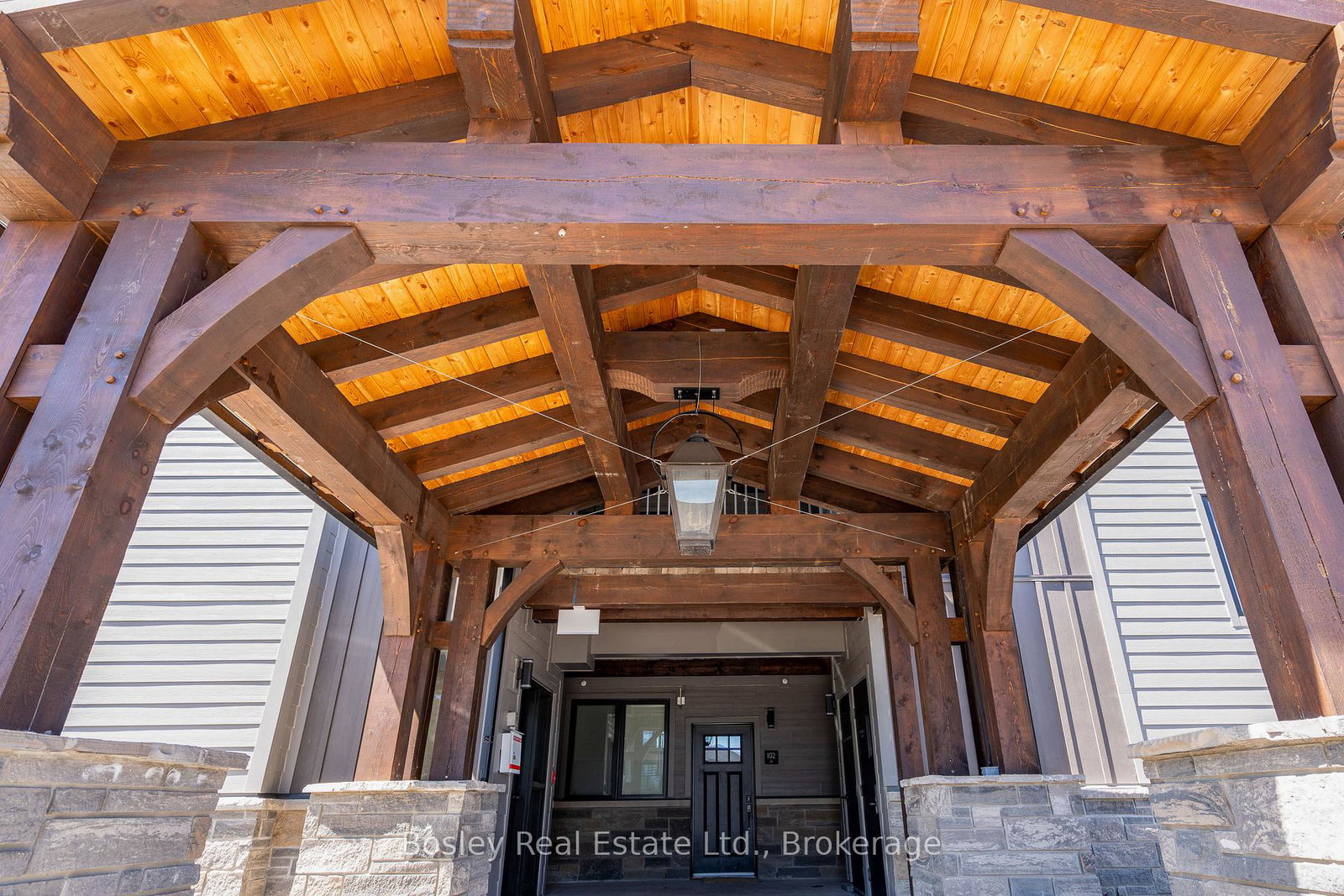 18-beckwith-lane-blue-mountains-ontario-x13093420