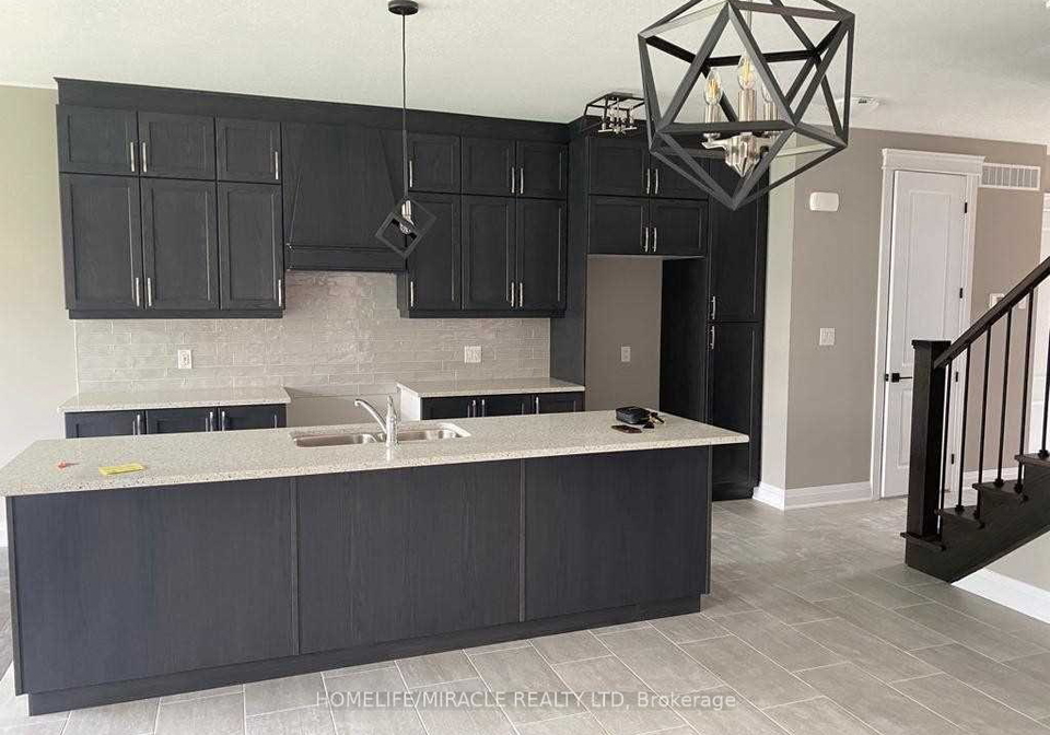 212-woodbine-avenue-kitchener-ontario-x13093566