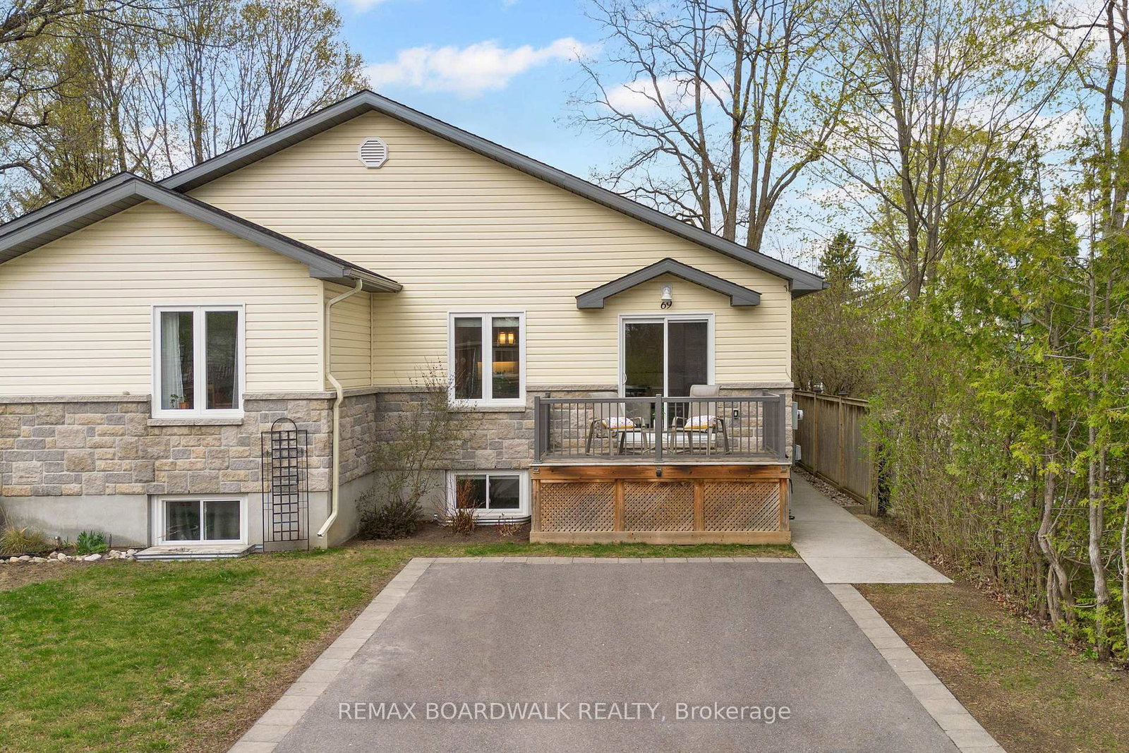 69-mitcheson-street-mississippi-mills-ontario-x13093670
