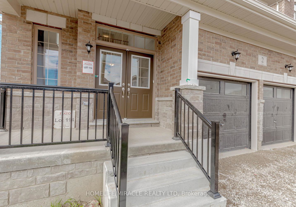 2-doc-logheed-avenue-southgate-ontario-x13093728