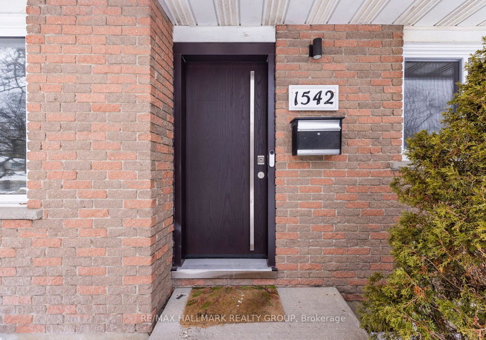 1542-st-georges-street-ottawa-ontario-x13093888