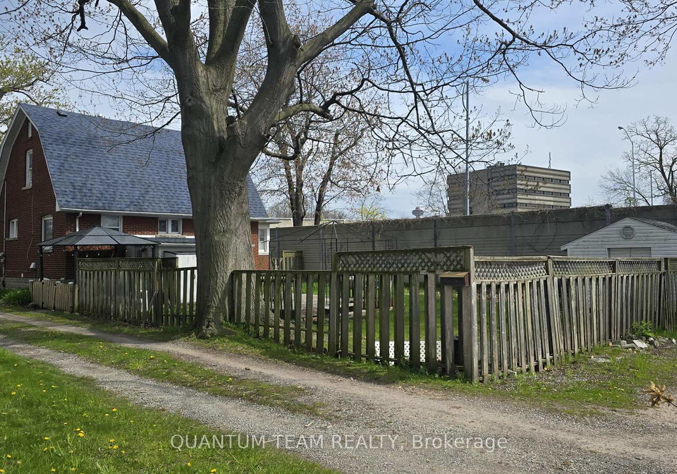 5365-portage-road-niagara-falls-ontario-x13094082