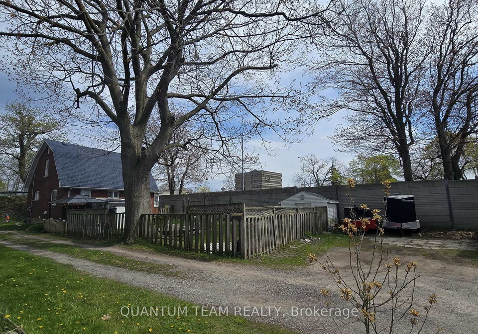 5365-portage-road-niagara-falls-ontario-x13094082