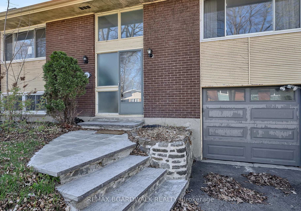 956-garwood-avenue-ottawa-ontario-x13094570