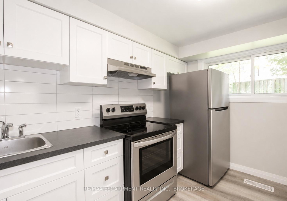 34-highcourt-crescent-st-catharines-ontario-x13094884