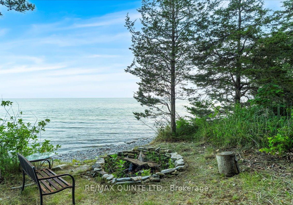 102-dorenberg-lane-prince-edward-county-ontario-x13095068