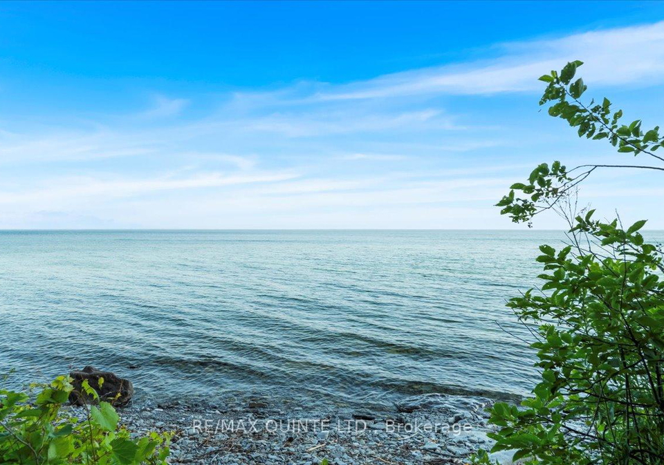 102-dorenberg-lane-prince-edward-county-ontario-x13095068