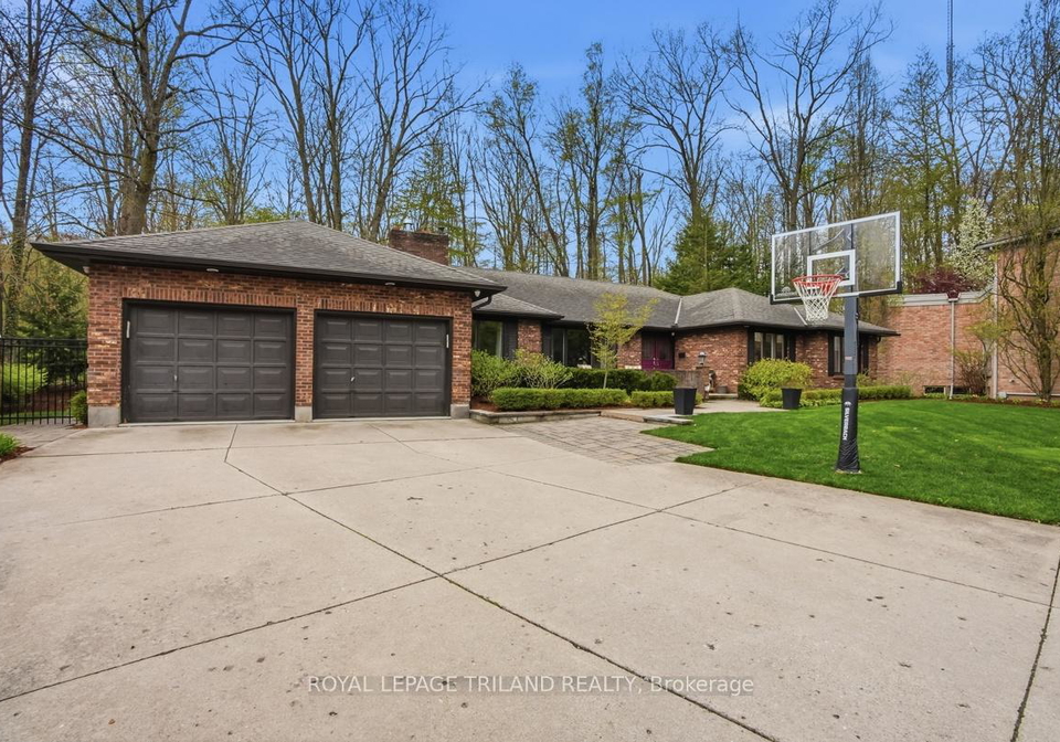 42-mapleton-place-london-south-ontario-x13095226
