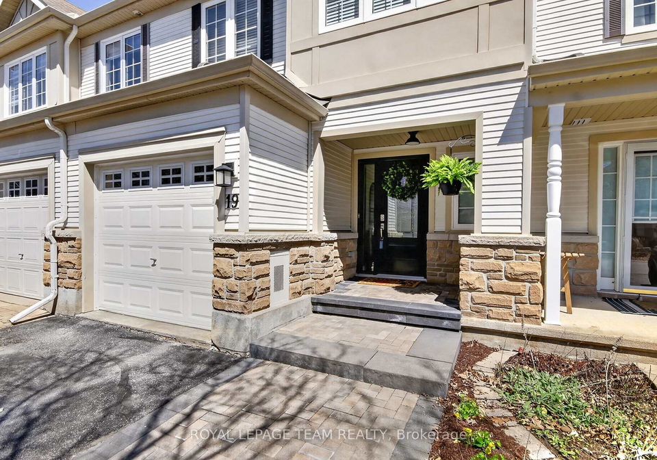 19-goldthorpe-private-ottawa-ontario-x13095386
