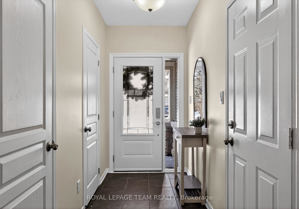 19-goldthorpe-private-ottawa-ontario-x13095386