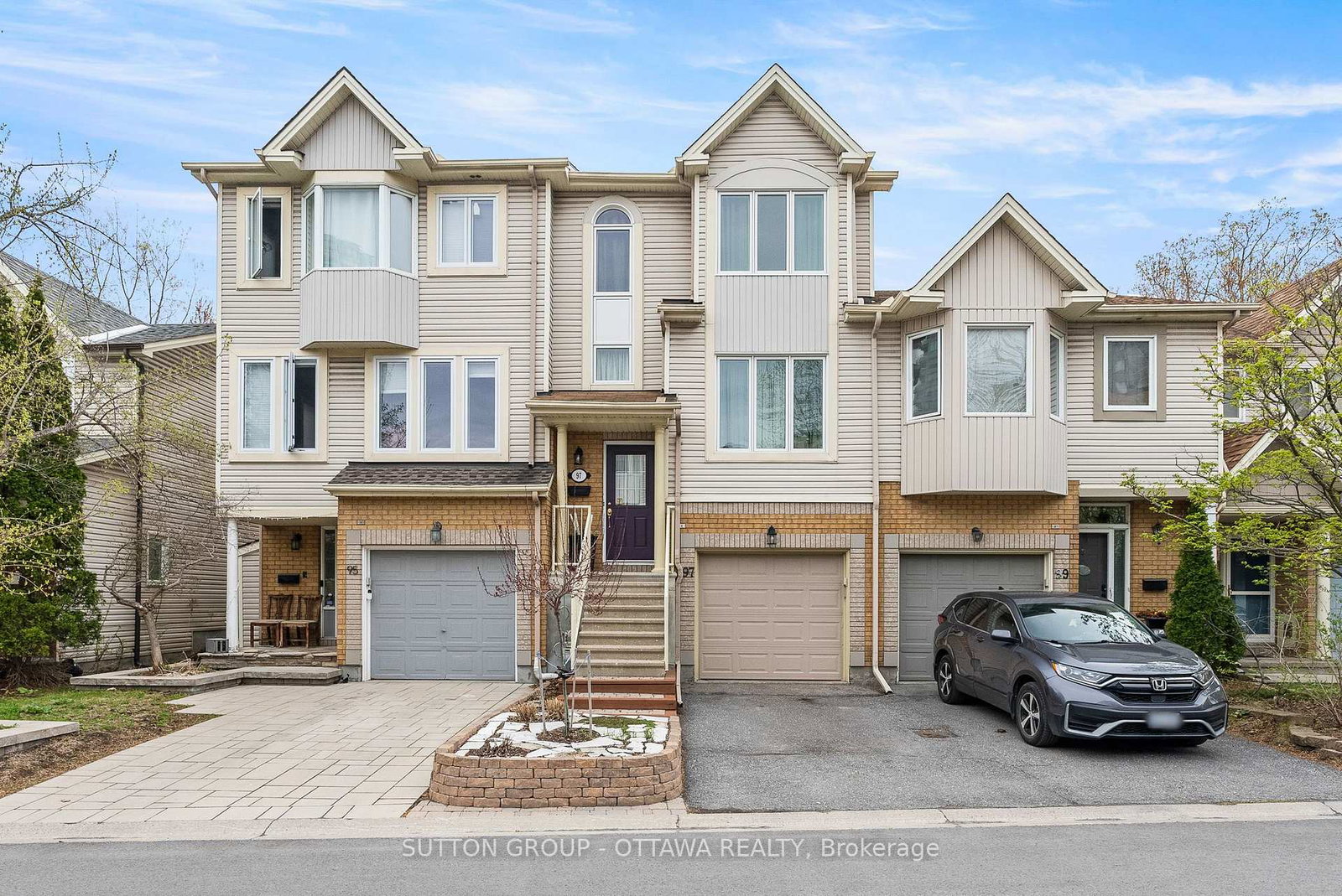 97-corsica-private-ottawa-ontario-x13095404