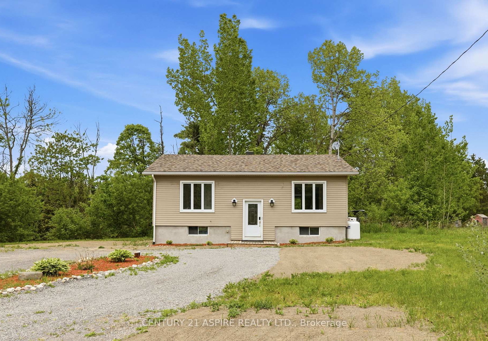84-sandy-beach-road-laurentian-valley-ontario-x13095596