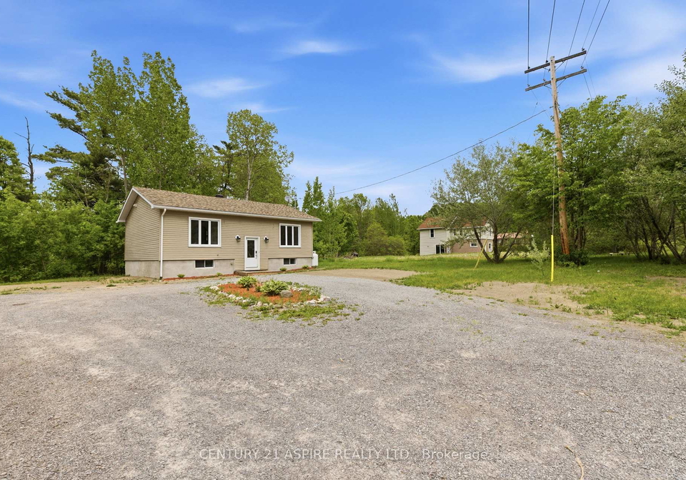 84-sandy-beach-road-laurentian-valley-ontario-x13095596