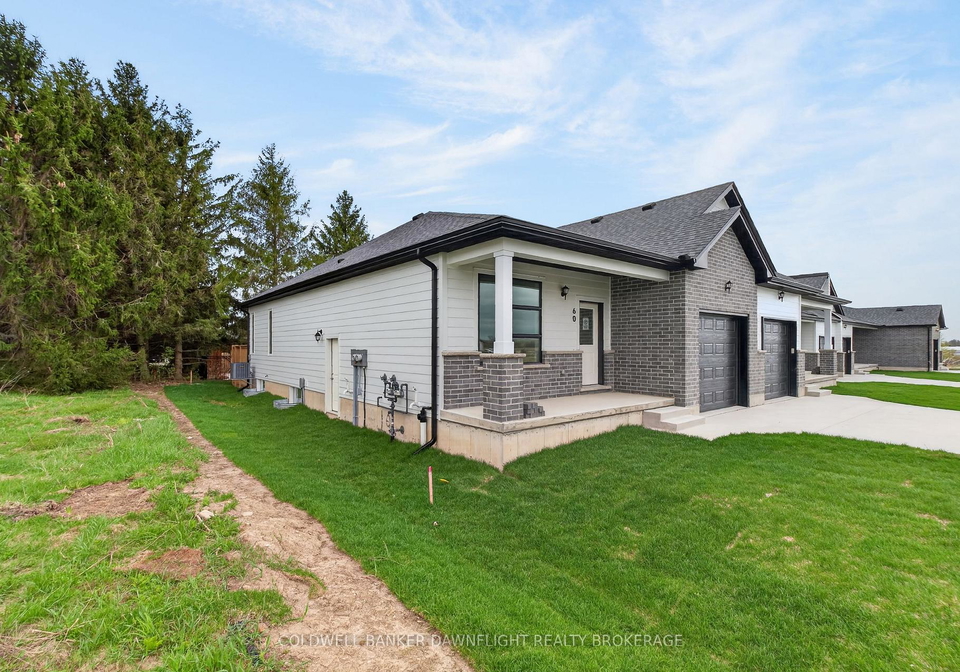 60-moonlight-court-central-huron-ontario-x13096166