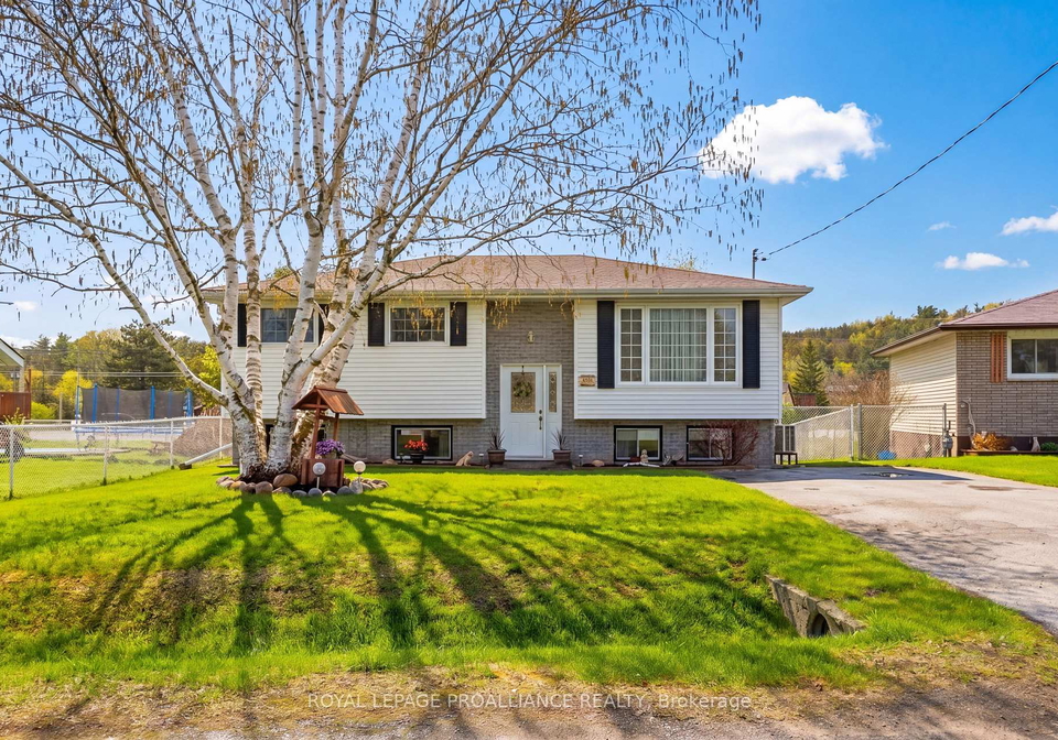 95-centre-street-quinte-west-ontario-x13096228