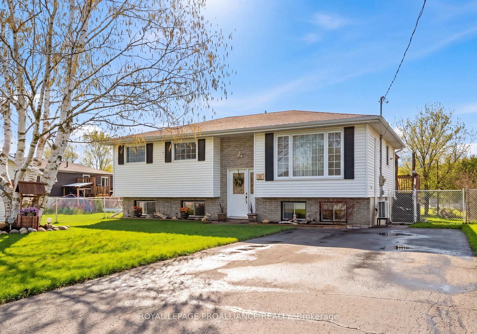95-centre-street-quinte-west-ontario-x13096228