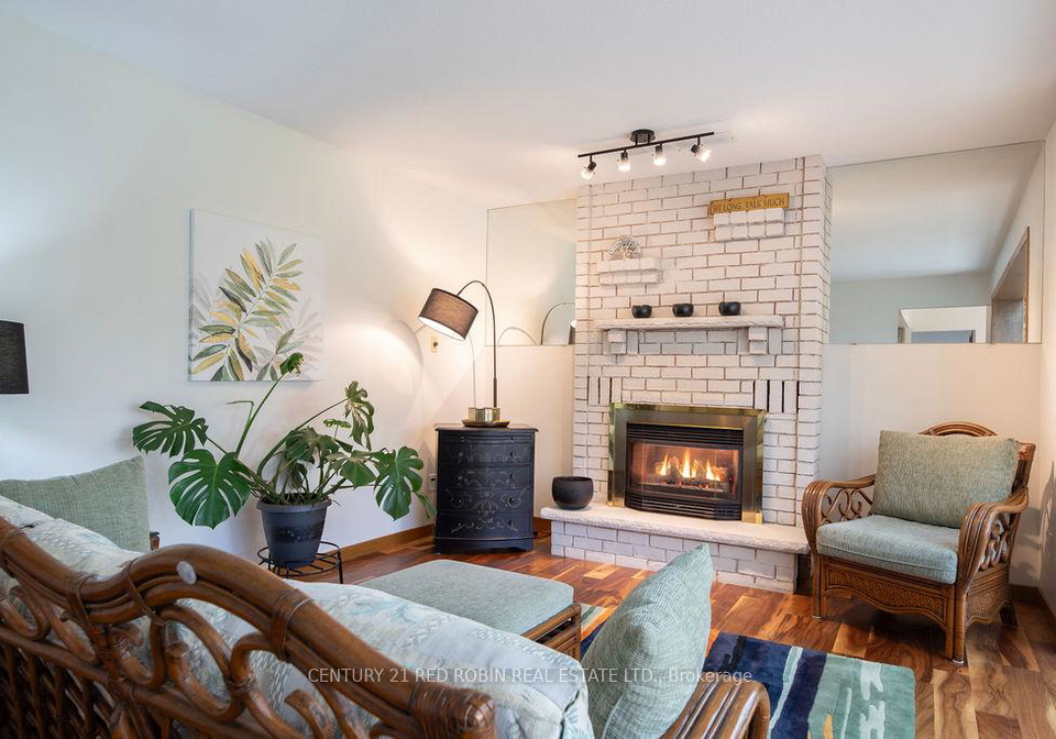 110-roe-street-southwest-middlesex-ontario-x13096294