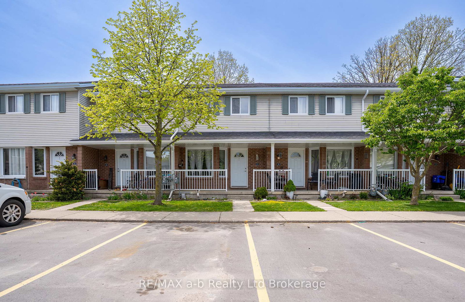10-dufferin-street-norwich-ontario-x13096310