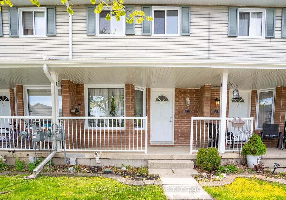 10-dufferin-street-norwich-ontario-x13096310