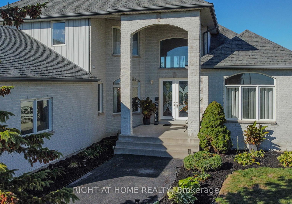 843-county-road-2-lakeshore-ontario-x13096380