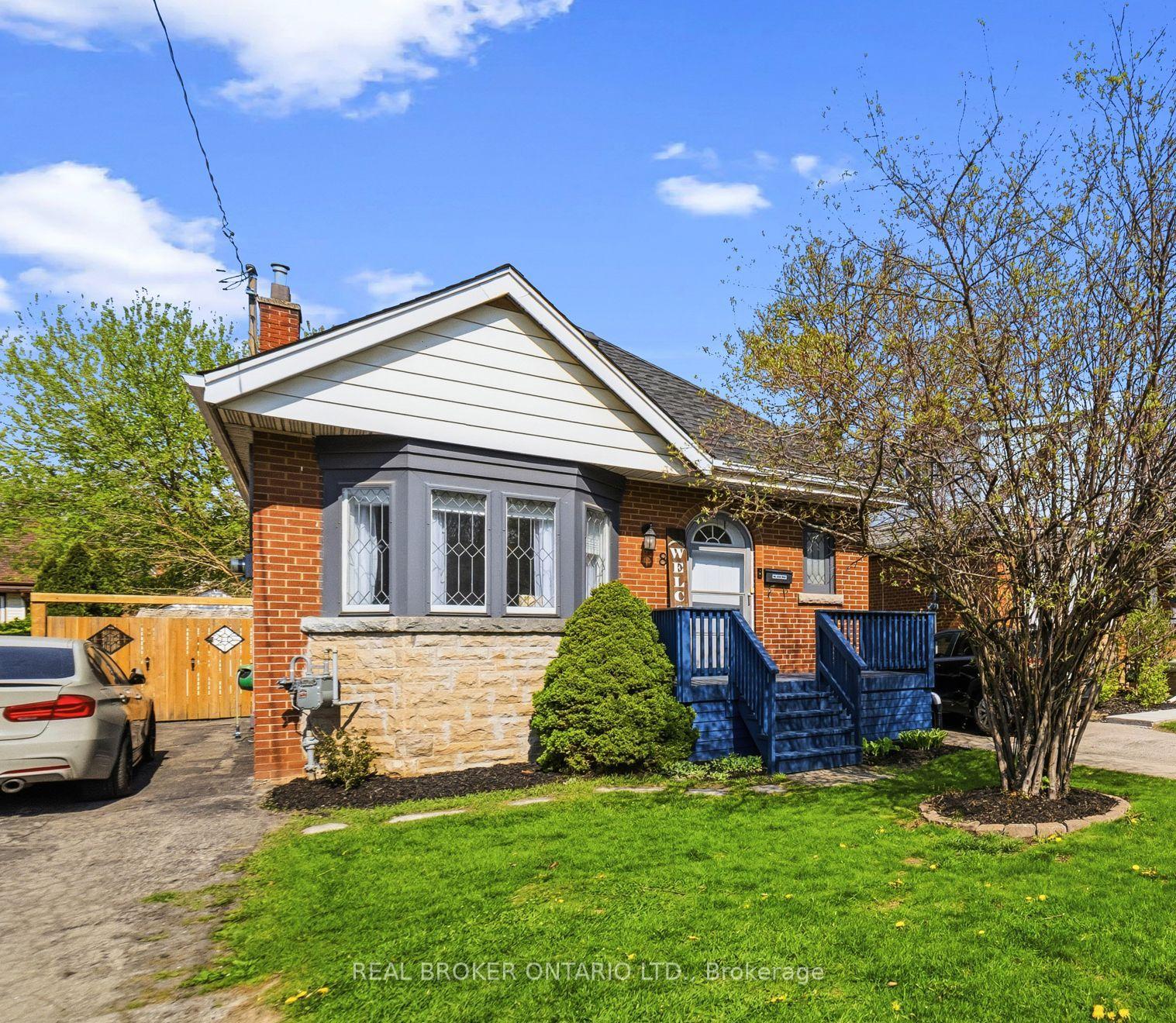 8-barons-avenue-s-hamilton-ontario-x13096454