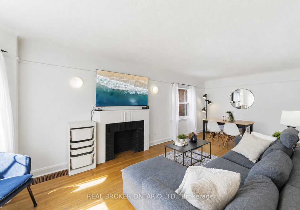 8-barons-avenue-s-hamilton-ontario-x13096454