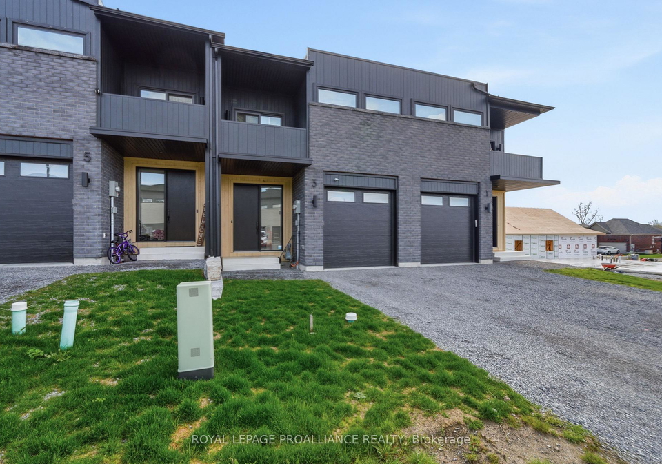 3-ambrosia-way-brighton-ontario-x13096616