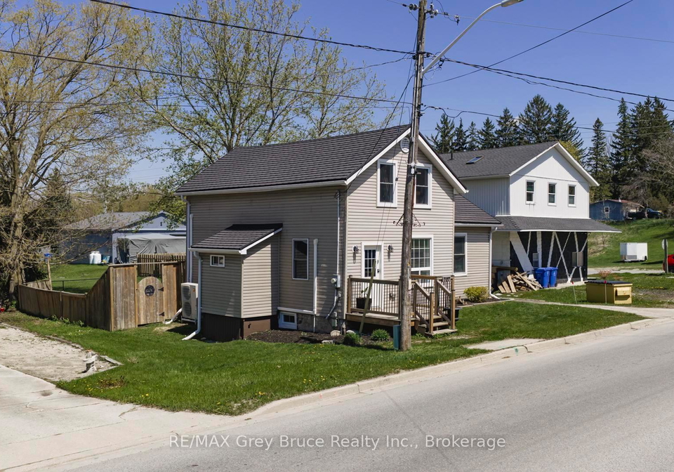 707-queen-street-west-grey-ontario-x13096668