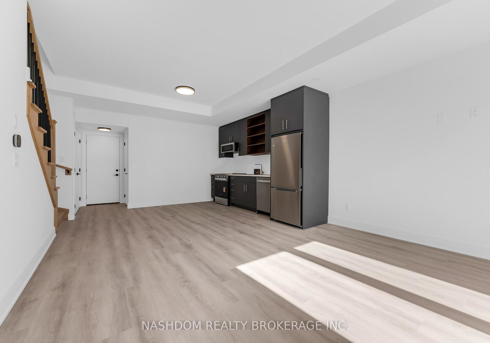 100-everett-common-st-catharines-ontario-x13096736